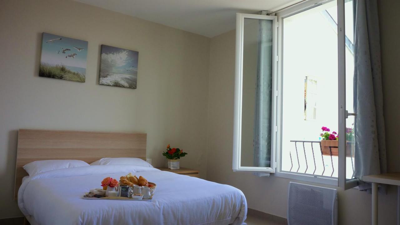 Hotel Vauban リヴリー・ガルガン エクステリア 写真